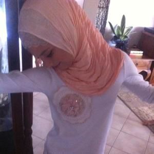 Meet your Posher, Chafika